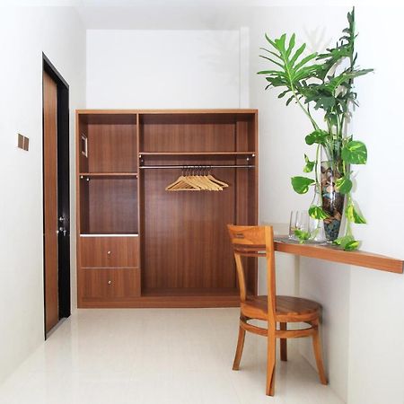 The Jumbo Homestay Kuta  Luaran gambar