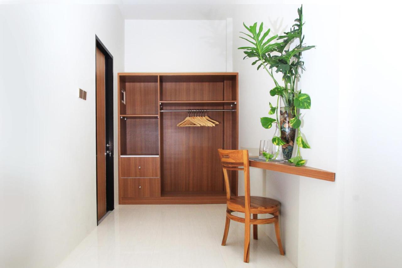 The Jumbo Homestay Kuta  Luaran gambar