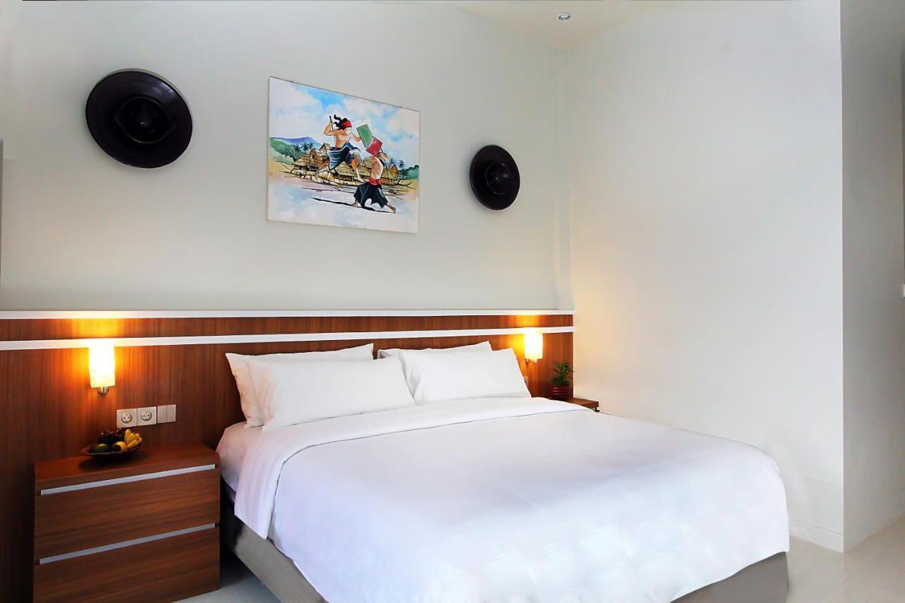 The Jumbo Homestay Kuta  Luaran gambar